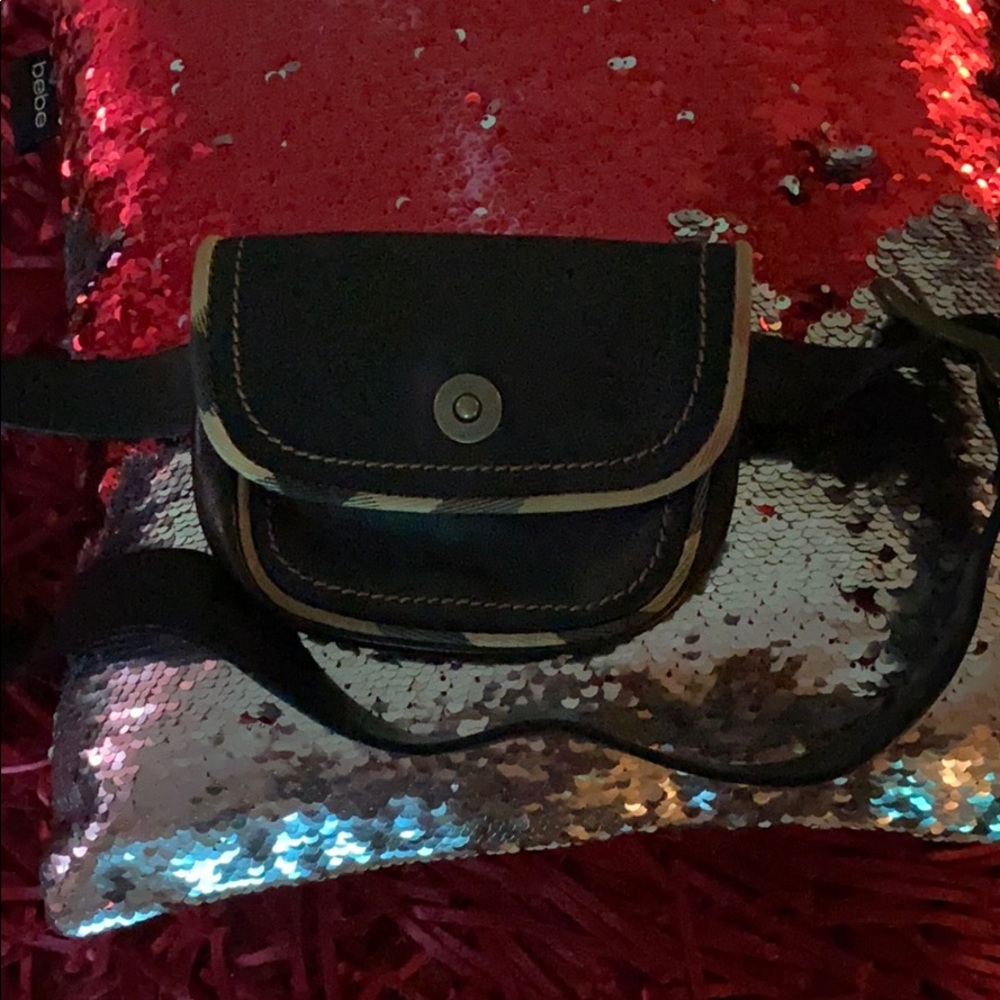Burberry belt bag black leather